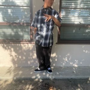 Meet your Posher, Amos